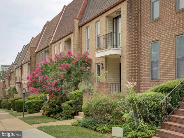 $3,800 | 1737 Cy Court, Vienna, VA 22182