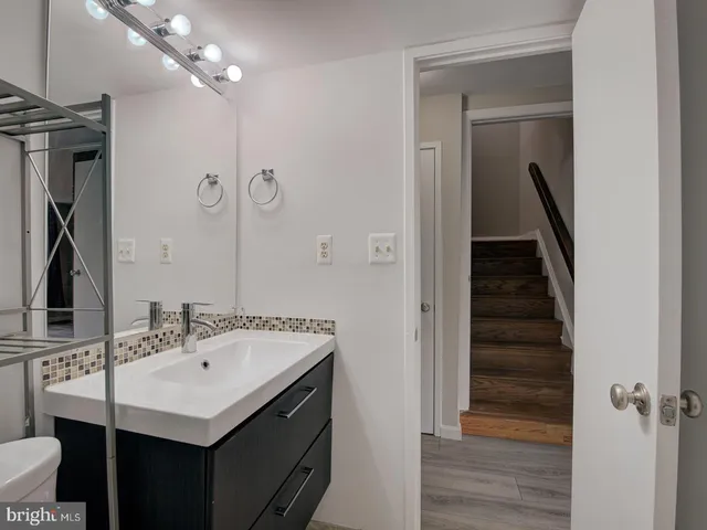 $3,800 | 1737 Cy Court, Vienna, VA 22182