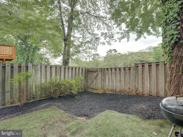 $3,800 | 1737 Cy Court, Vienna, VA 22182