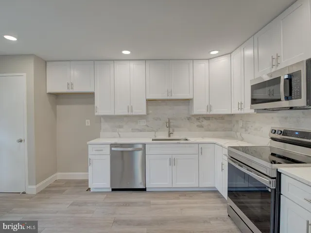 $3,800 | 1737 Cy Court, Vienna, VA 22182