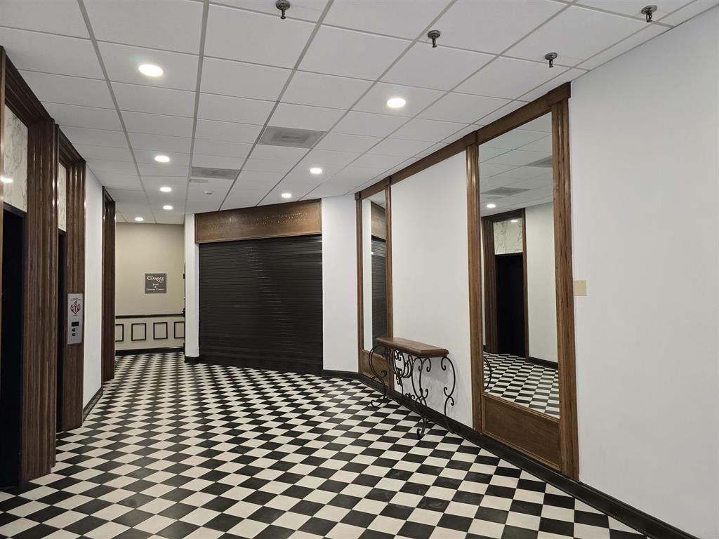 109 North Main Street, Unit C6 Memphis, TN 38103 - Photo 2 of 25 a bathroom with a glass door shower