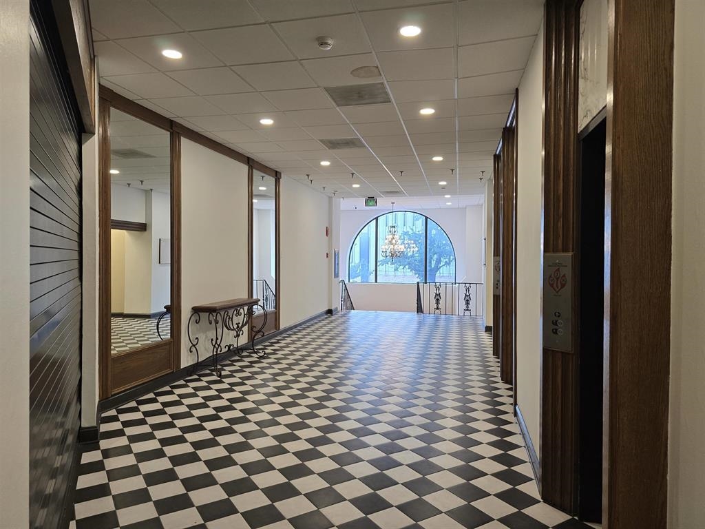 109 North Main Street, Unit C6 Memphis, TN 38103 - Photo 4 of 25 a bathroom with a glass door shower and a sink