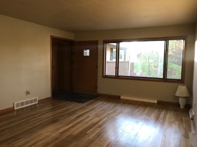 3701 Guilford Road Rockford, IL 61107 - Photo 3 of 31 Gallery Image 3