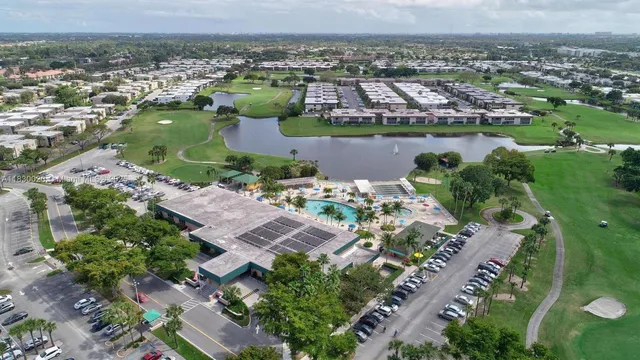 $179,000 | 369 Saxony Lane, Unit 369H, Delray Beach, FL 33446