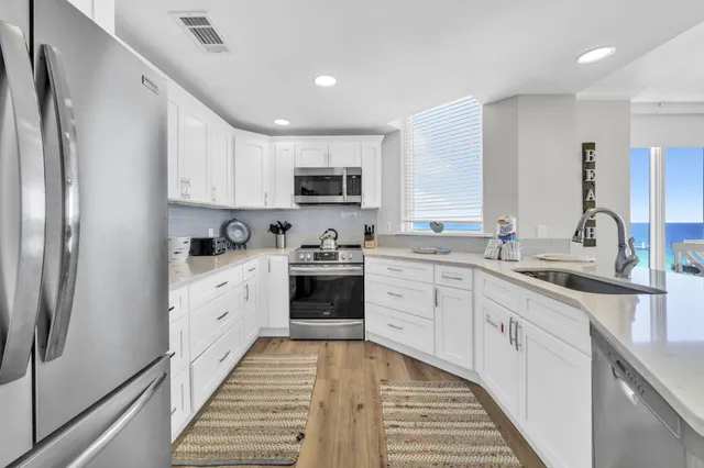 $2,300,000 | 1050 Harbor Boulevard, Unit 1101, Destin, FL 32541