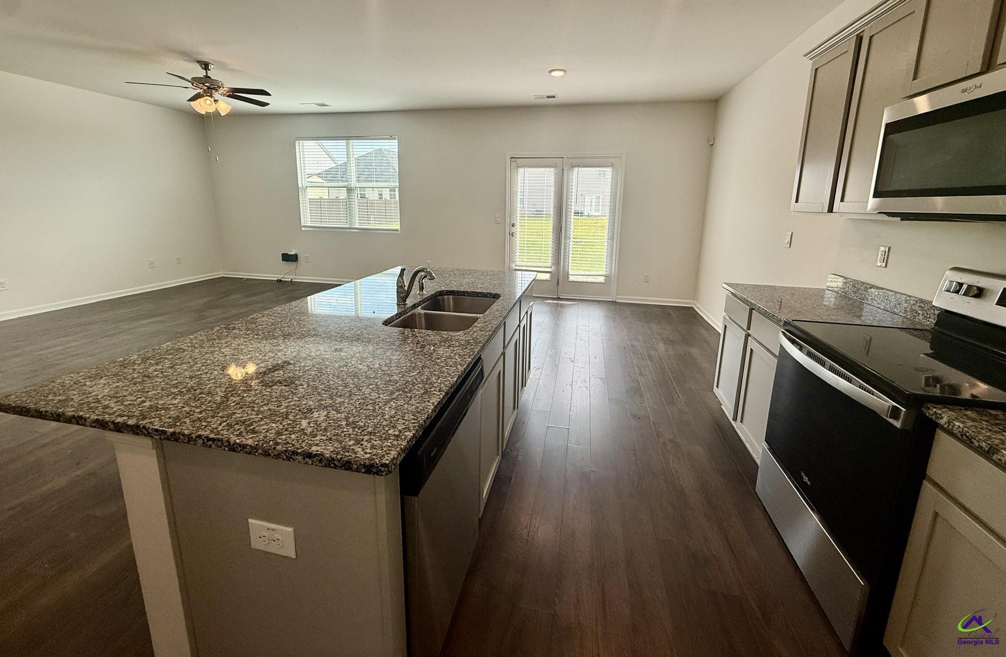 216 Barnyard Way Perry, GA 31069 - Photo 9 of 34