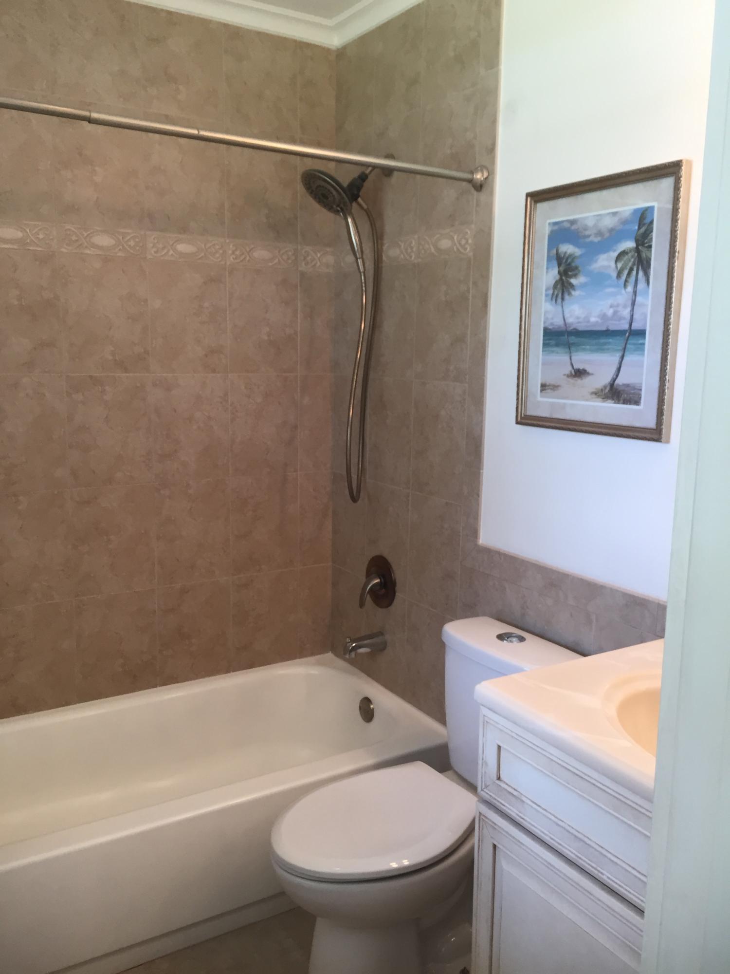 9235 Edgemont Lane Boca Raton, FL 33434 - Photo 16 of 22 2nd bath