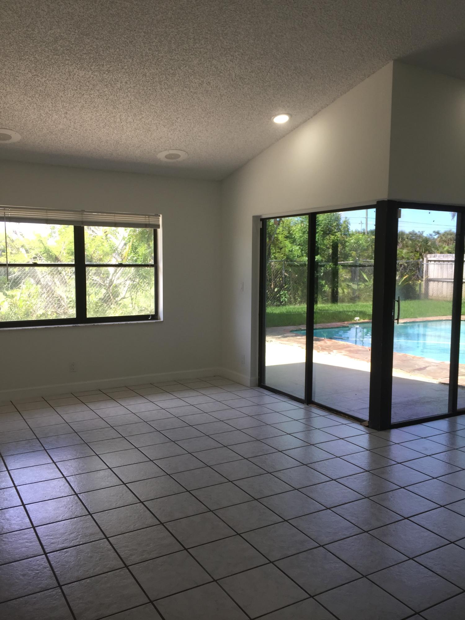9235 Edgemont Lane Boca Raton, FL 33434 - Photo 2 of 22 living room