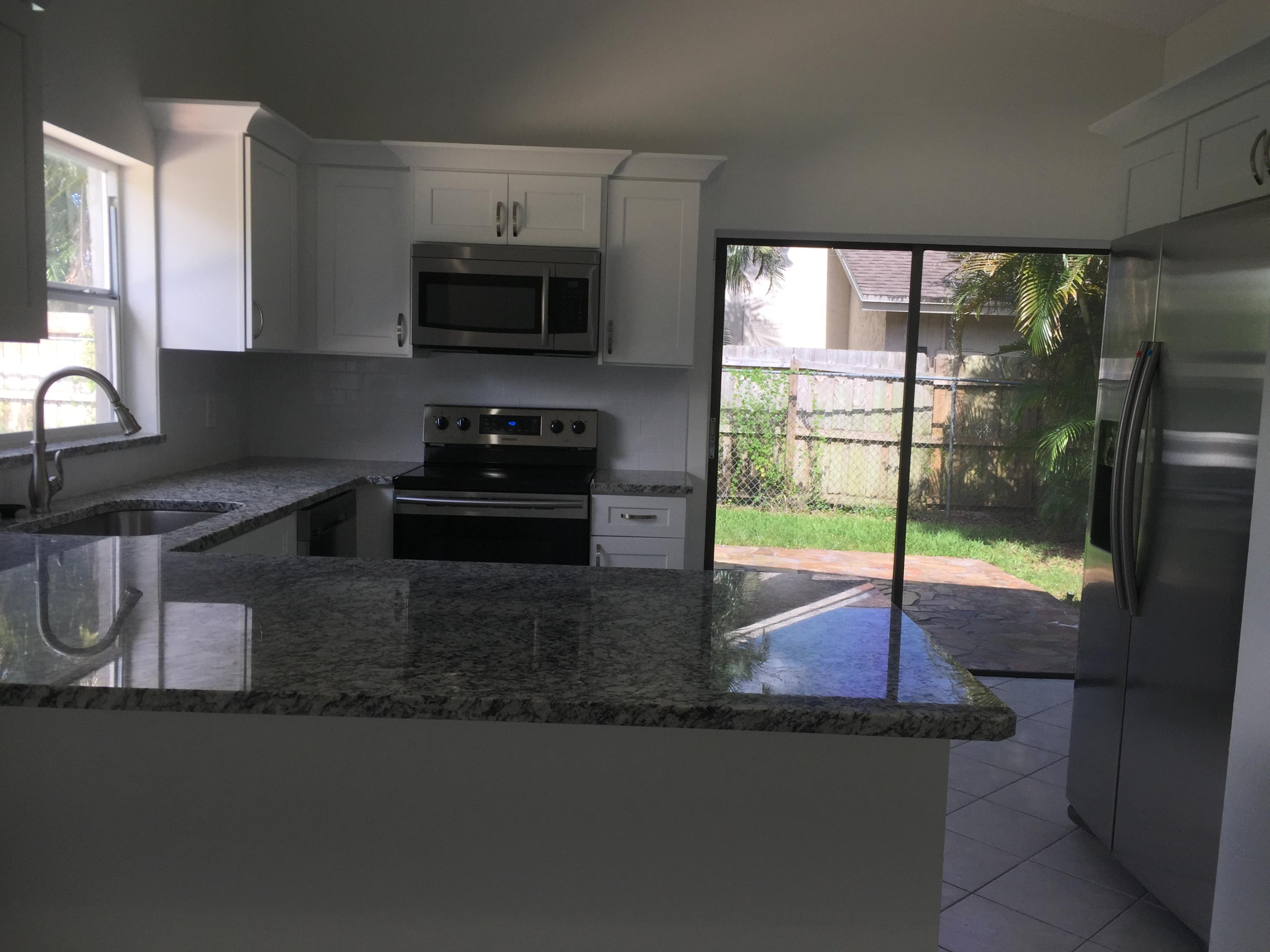 9235 Edgemont Lane Boca Raton, FL 33434 - Photo 8 of 22 Kitchen 4