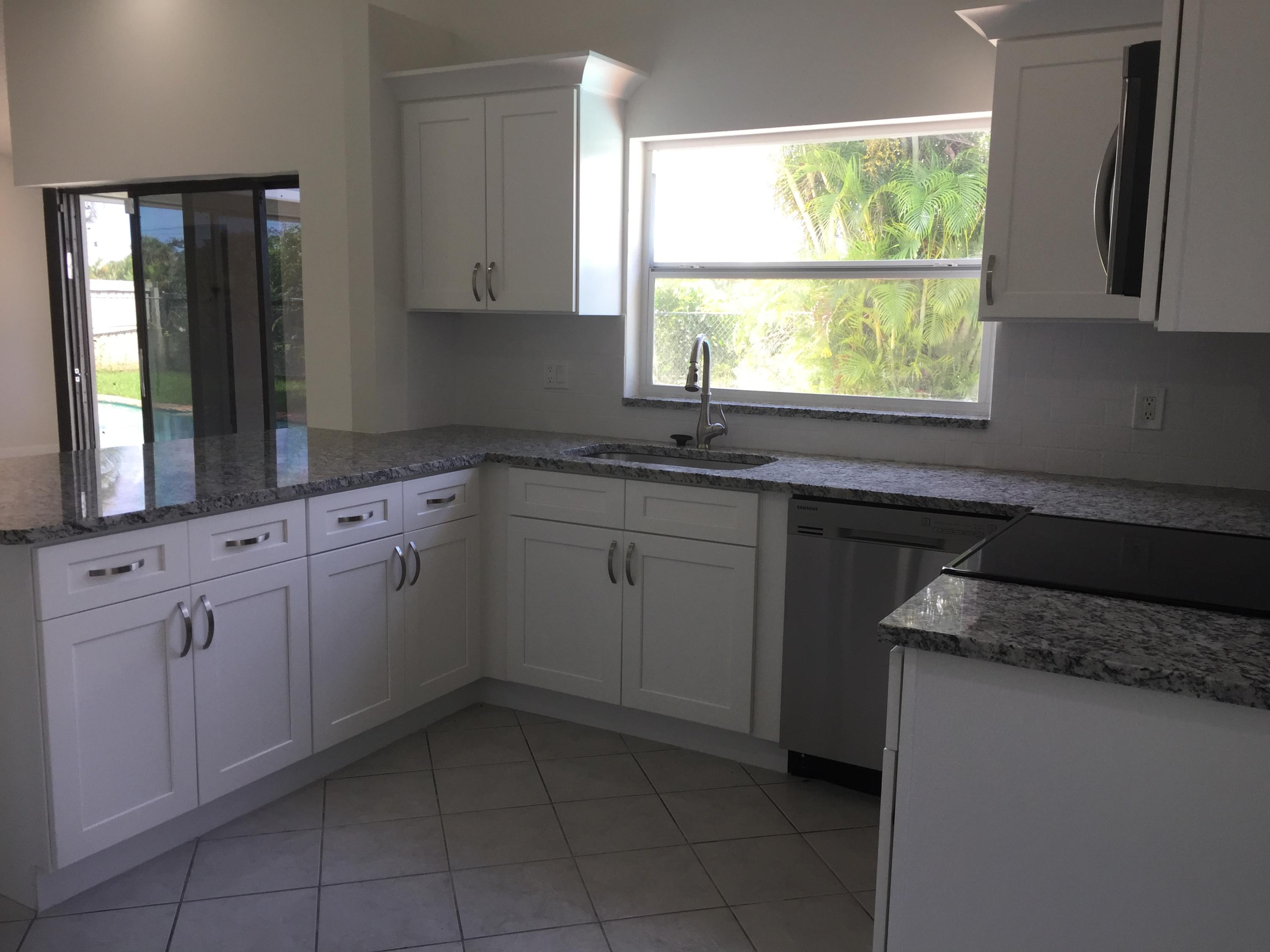 9235 Edgemont Lane Boca Raton, FL 33434 - Photo 9 of 22 New kitchen