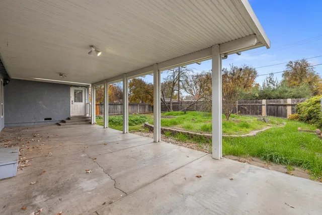 $450,000 | 1820 Julian Avenue, Modesto, CA 95354