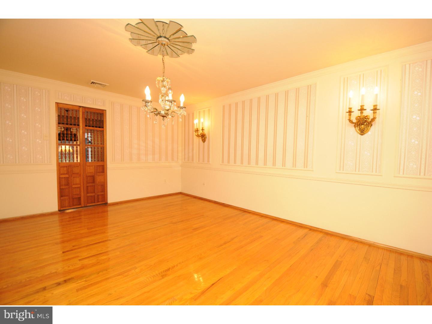 5329 Ridgeview Drive Doylestown, PA 18902 - Photo 22 of 25 Dining Room