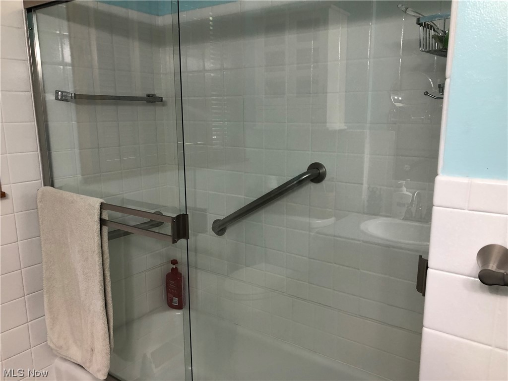 1934 Conwill Road Stow, OH 44224 - Photo 15 of 32 updated shower in first floor full bathroom.