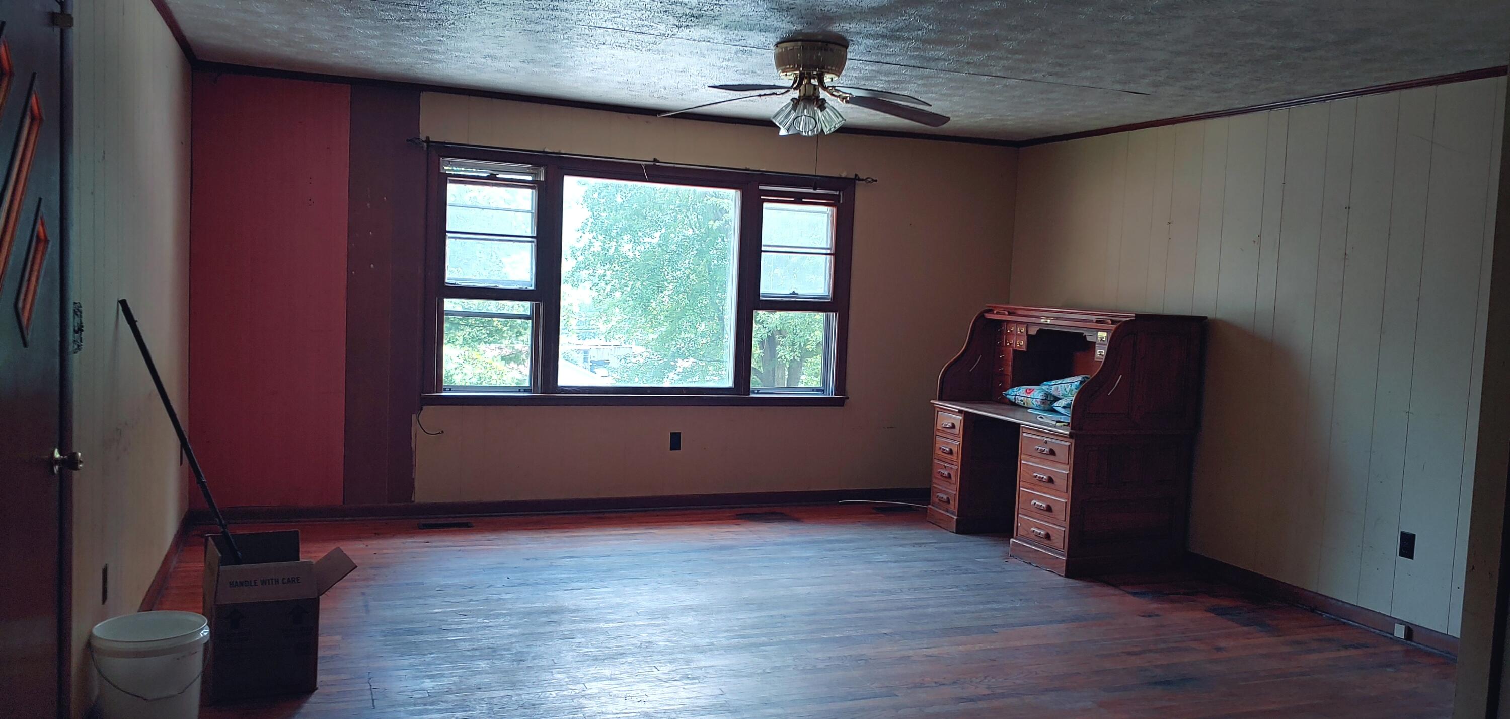 112 Lyons Road Hampton, TN 37658 - Photo 6 of 17 0726231351b_HDR