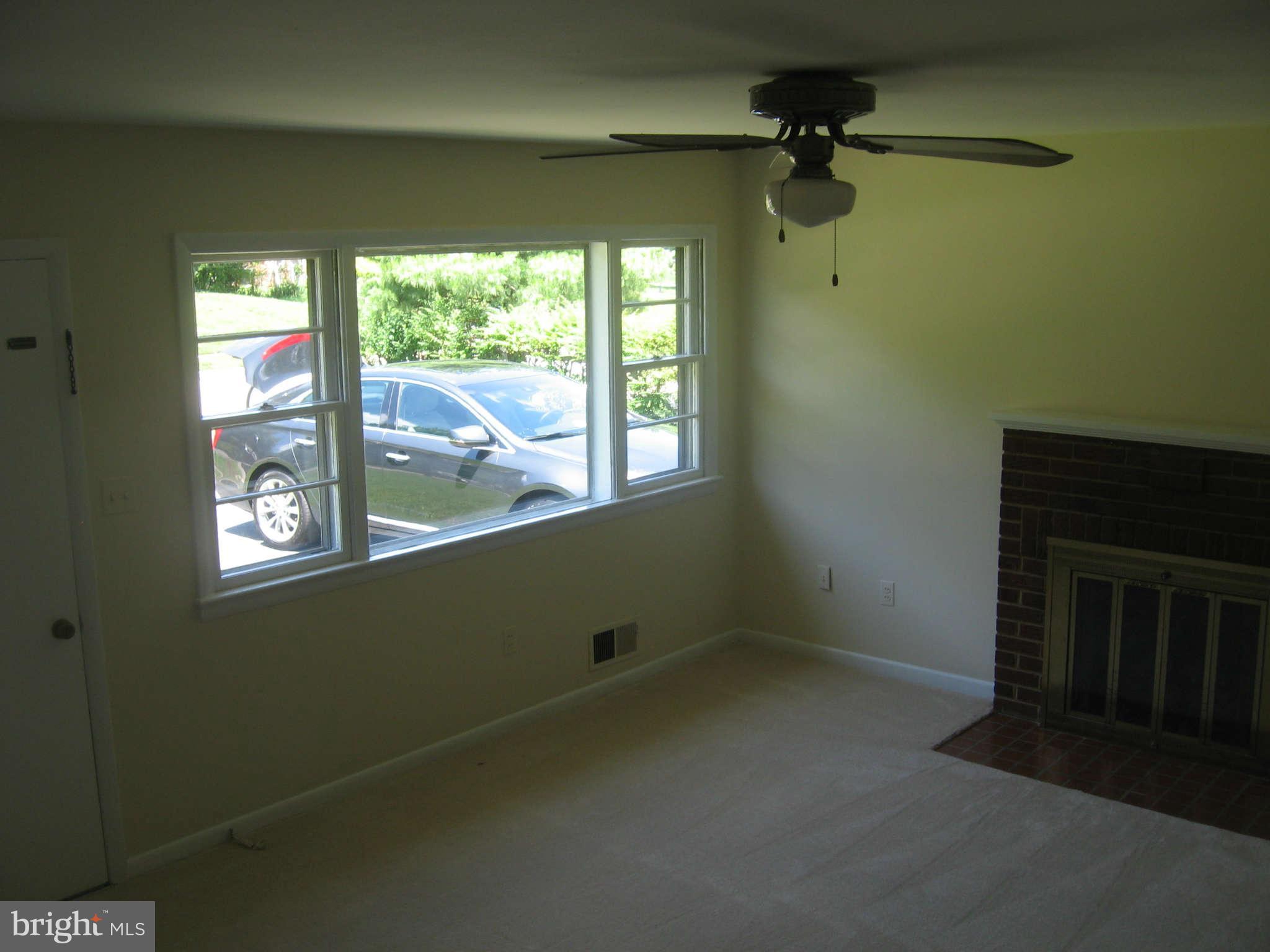 7125 Layton Drive Springfield, VA 22150 - Photo 3 of 12 Living Room