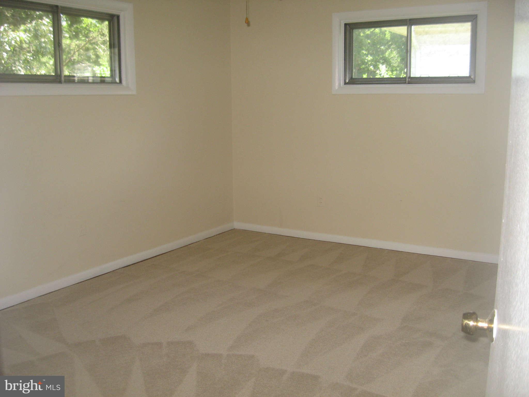 7125 Layton Drive Springfield, VA 22150 - Photo 6 of 12 Bedroom Master