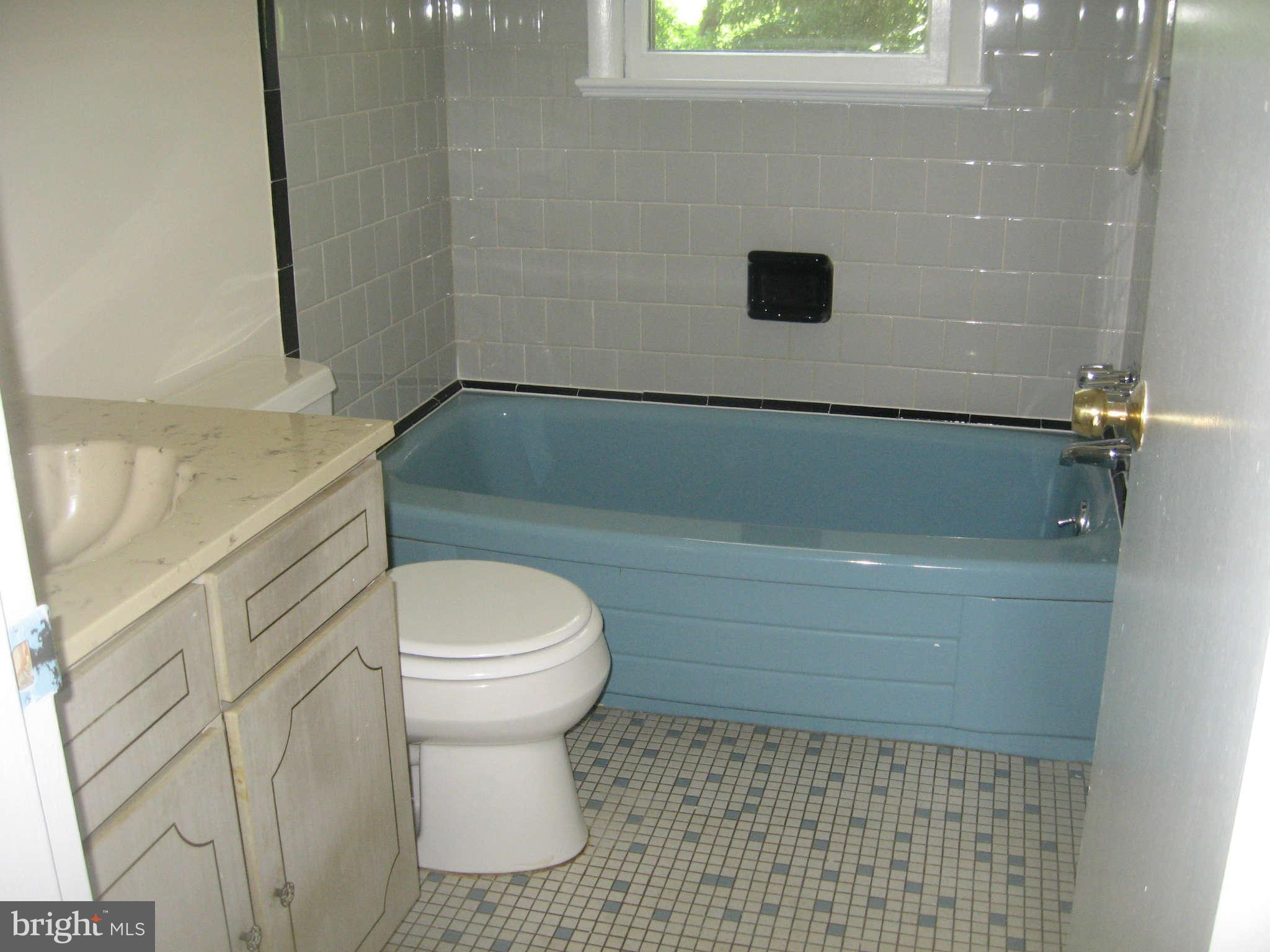 7125 Layton Drive Springfield, VA 22150 - Photo 9 of 12 Bath