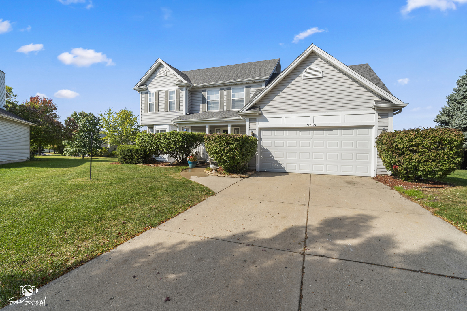 3209 Sunset Court Crest Hill, IL 60403 - Photo 2 of 38 a front view of a house with a yard