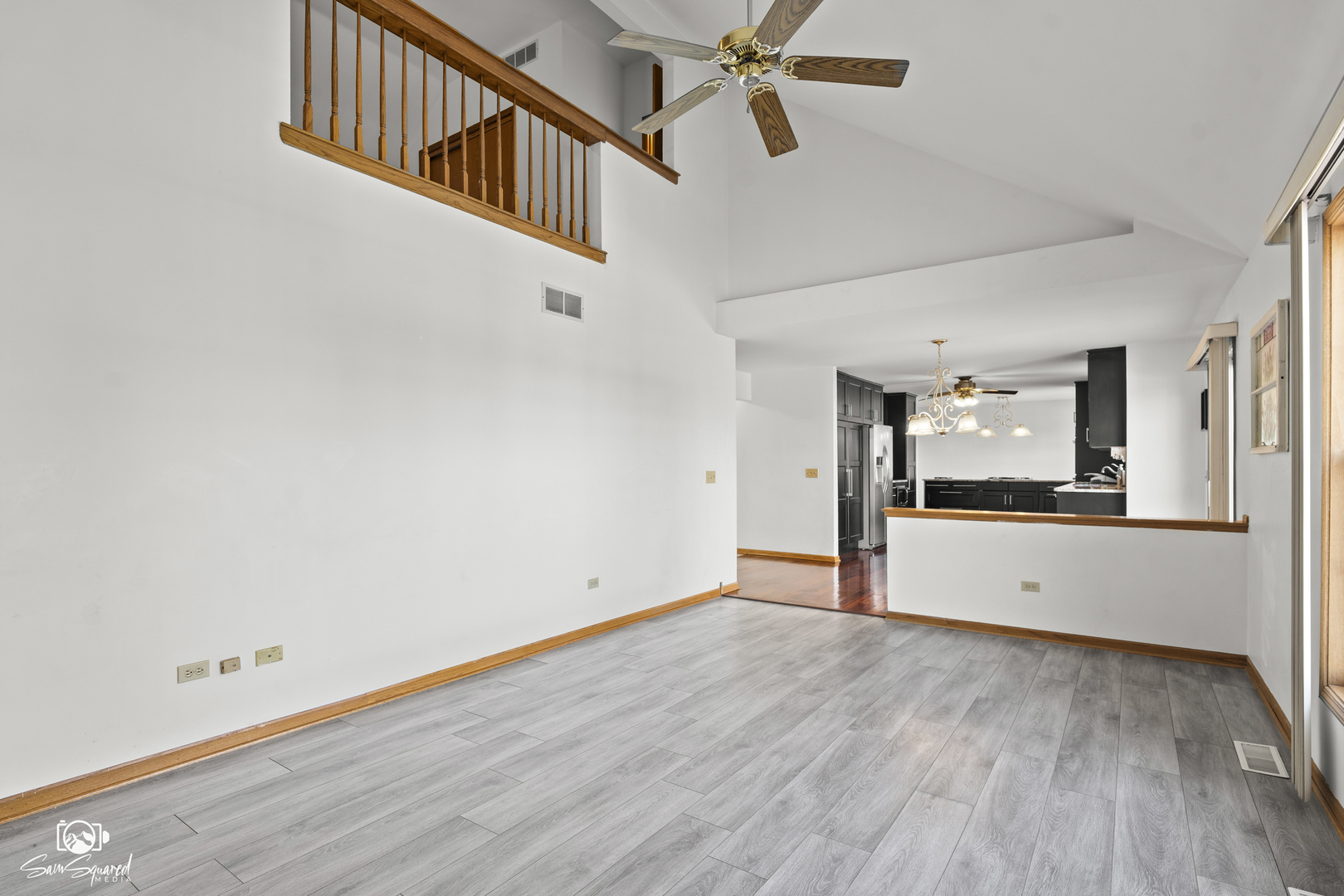 3209 Sunset Court Crest Hill, IL 60403 - Photo 24 of 38 a view of an empty room with window