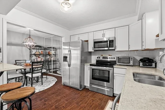 $168,000 | 7618 West 59th Terrace, Unit 310, Overland Park, KS 66202