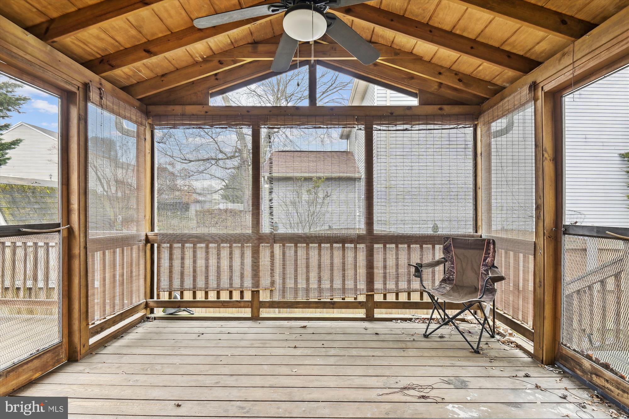 33 Winehurst Road Catonsville, MD 21228 - Photo 29 of 44 Screened in porch