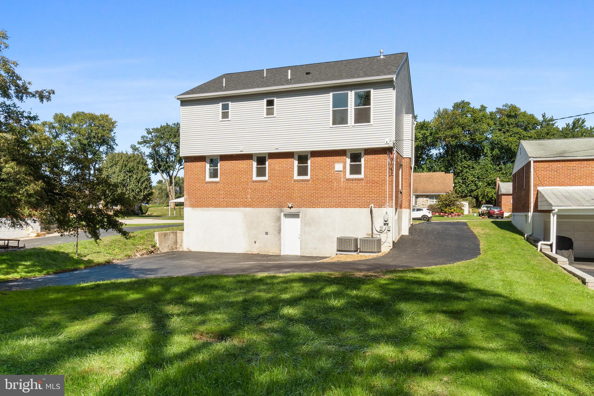 40 Brookside Road Glenside, PA 19038 - Photo 31 of 35 a front view of house with yard and green space