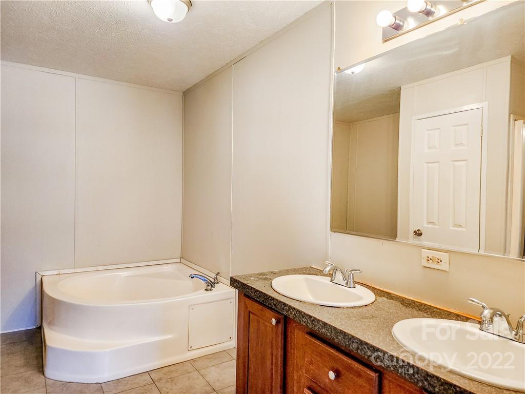 142 Deadman Road Ellenboro, NC 28040 - Photo 22 of 46 Gallery Image 22