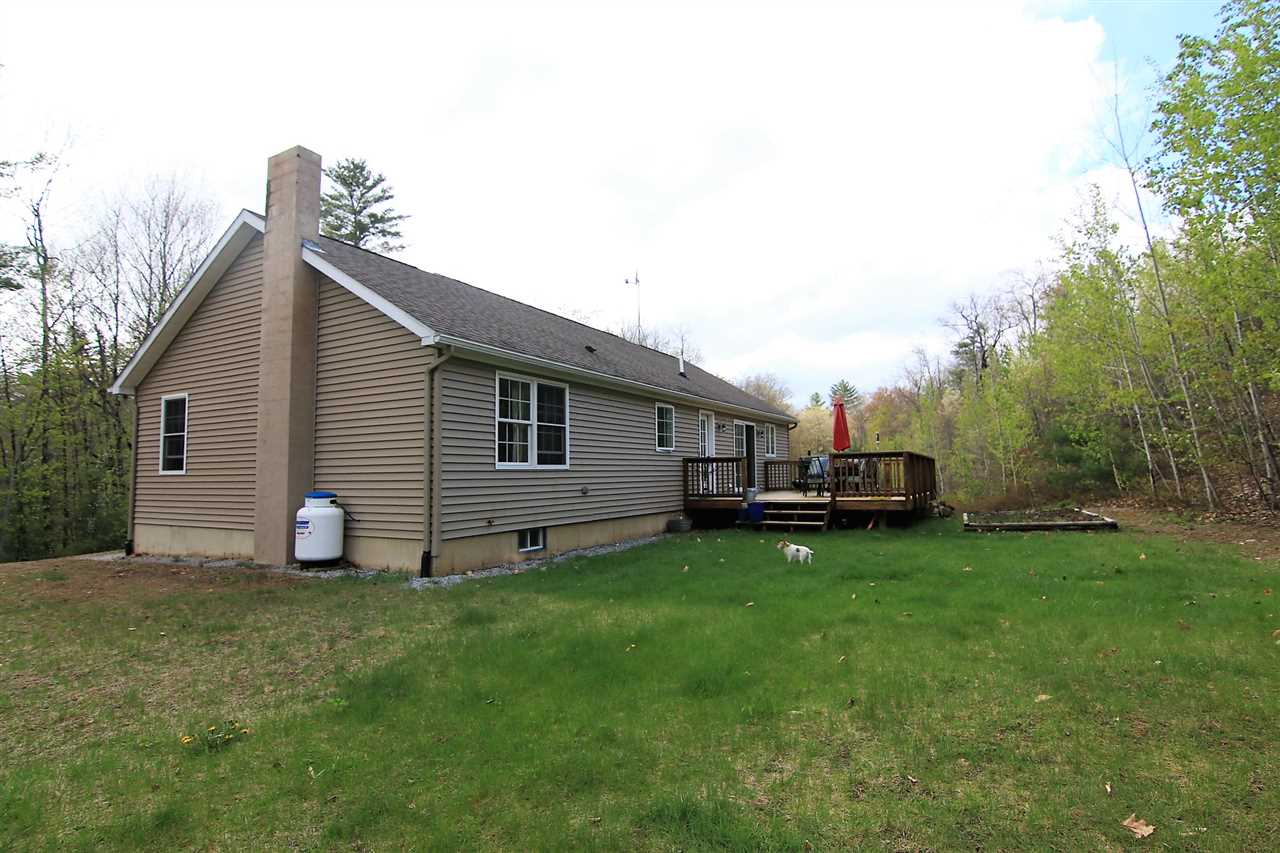 11 Lake Road Webster, NH 03303 - Photo 3 of 27