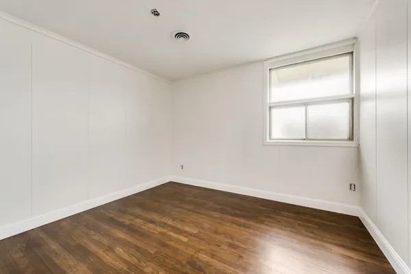 $2,000 | 1815 Spring Avenue, Carrollton, TX 75006