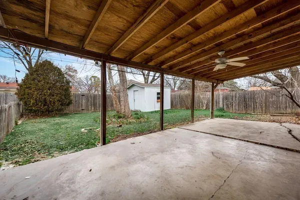 $2,000 | 1815 Spring Avenue, Carrollton, TX 75006