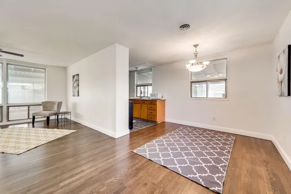 $2,000 | 1815 Spring Avenue, Carrollton, TX 75006