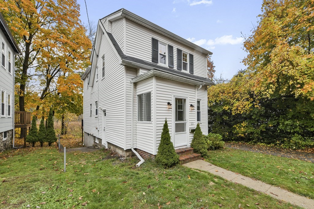 22 Reed Street Arlington, MA 02474 - Photo 2 of 26 Gallery Image 2