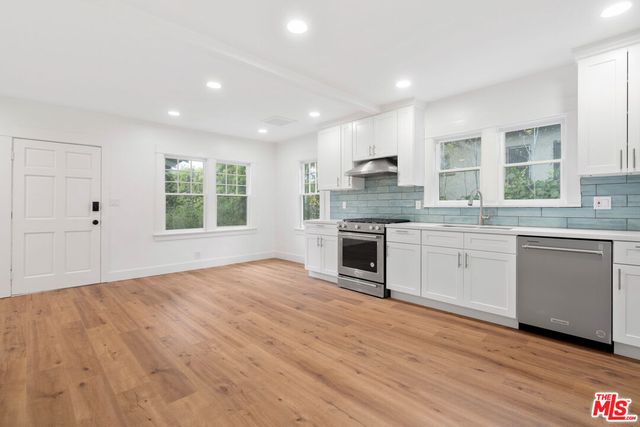 $5,500 | 636 Brooks Avenue, Venice, CA 90291