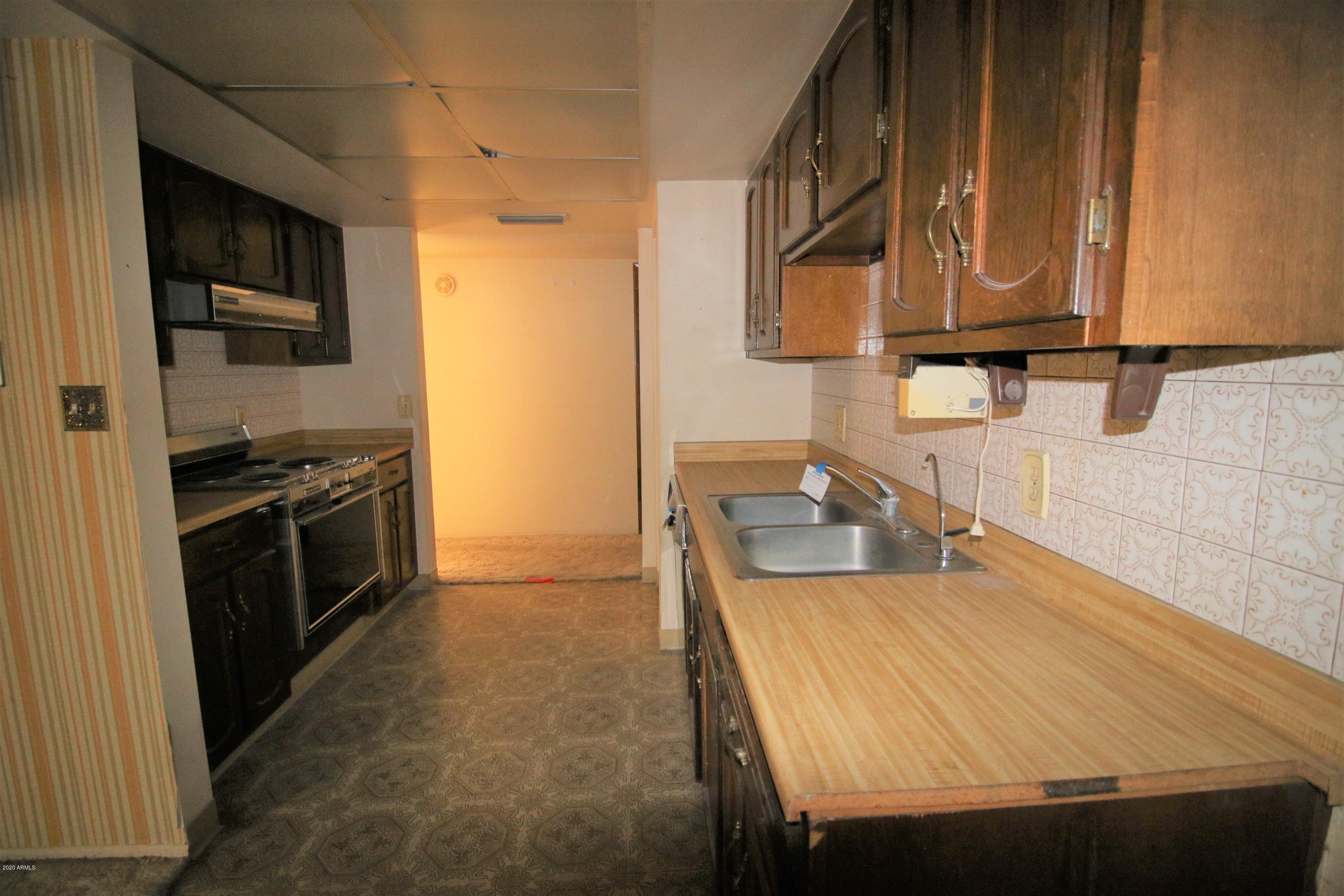 2113 West Inlet Loop Mesa, AZ 85202 - Photo 8 of 45 023-234853 - Kitchen 3