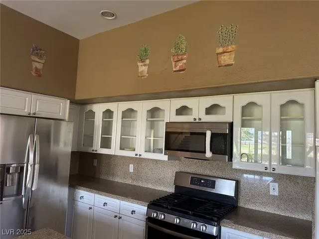 $2,950 | 141 Cliff Valley Drive, Las Vegas, NV 89148