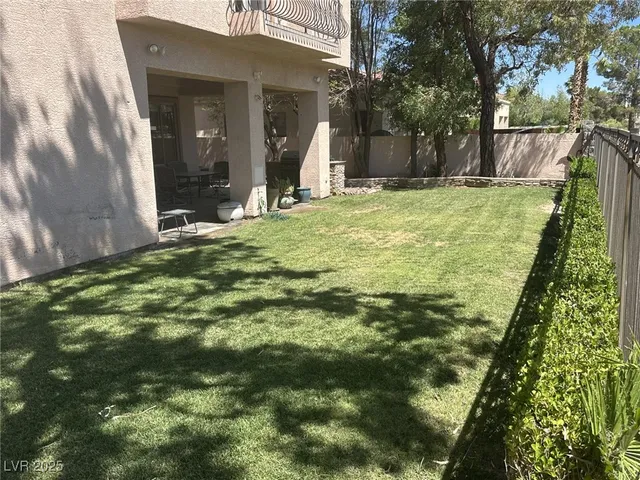 $2,950 | 141 Cliff Valley Drive, Las Vegas, NV 89148