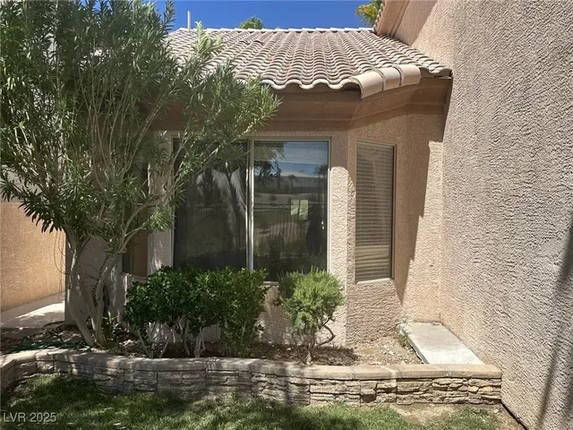 $2,950 | 141 Cliff Valley Drive, Las Vegas, NV 89148