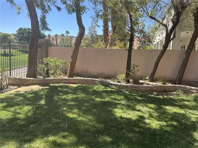 $2,950 | 141 Cliff Valley Drive, Las Vegas, NV 89148