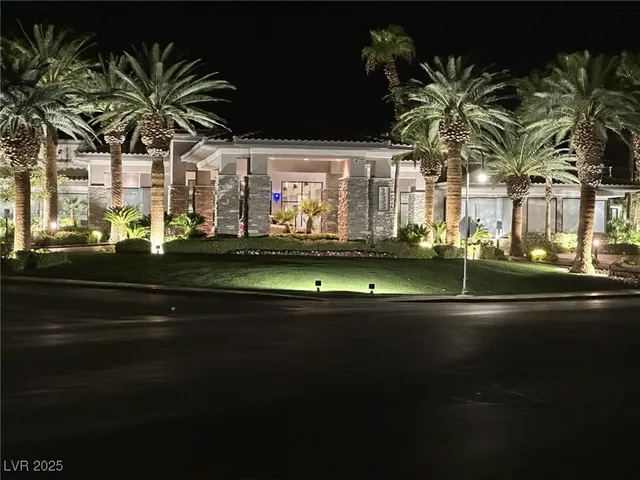 $2,950 | 141 Cliff Valley Drive, Las Vegas, NV 89148