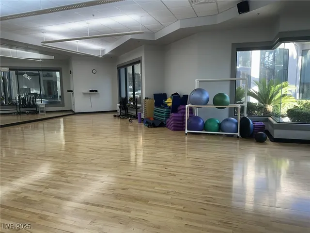 $2,950 | 141 Cliff Valley Drive, Las Vegas, NV 89148