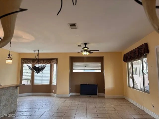 $2,950 | 141 Cliff Valley Drive, Las Vegas, NV 89148