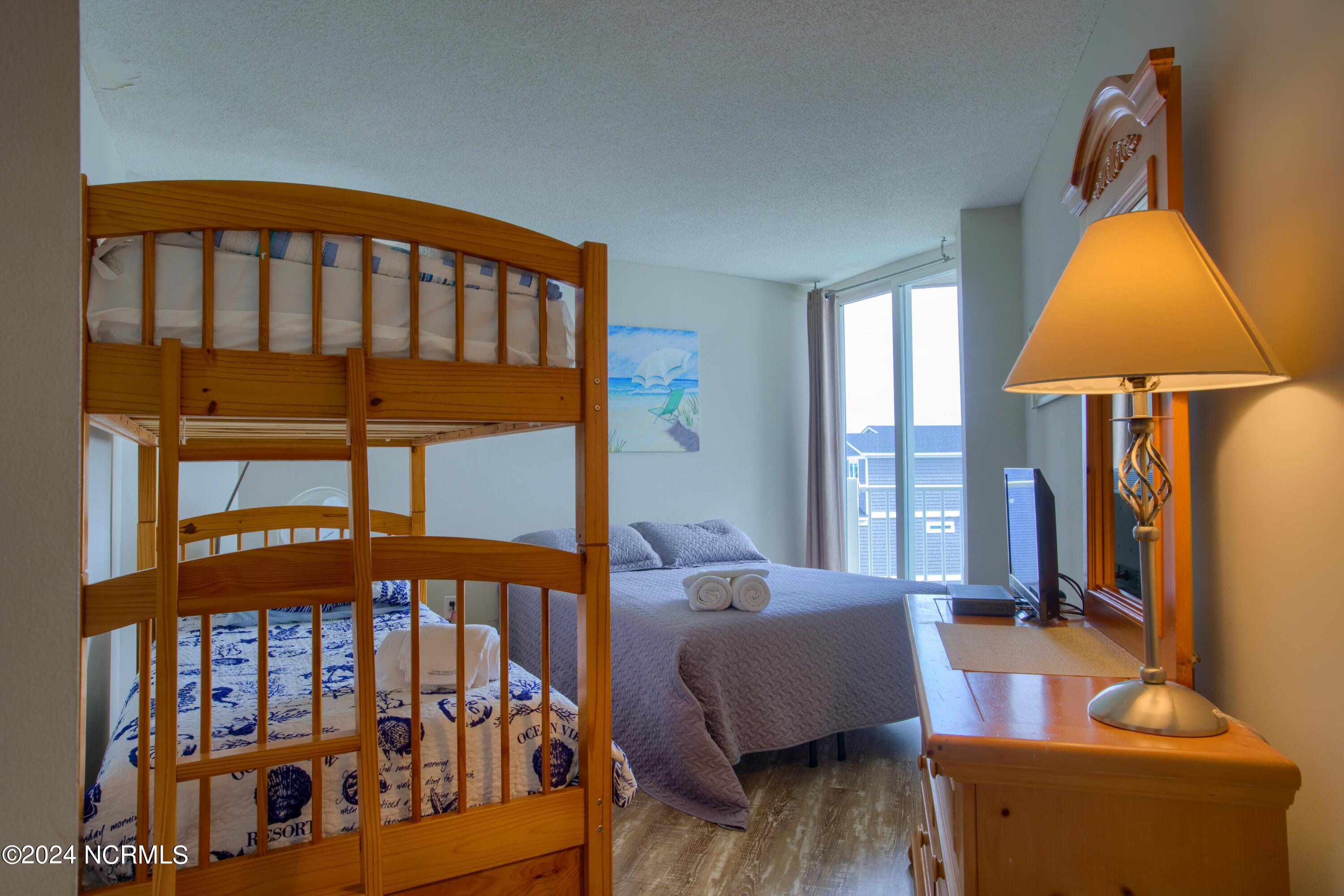 2000 New River Inlet Road, Unit 3309 North Topsail Beach, NC 28460 - Photo 22 of 30 3309 St. Regis - Interior_18