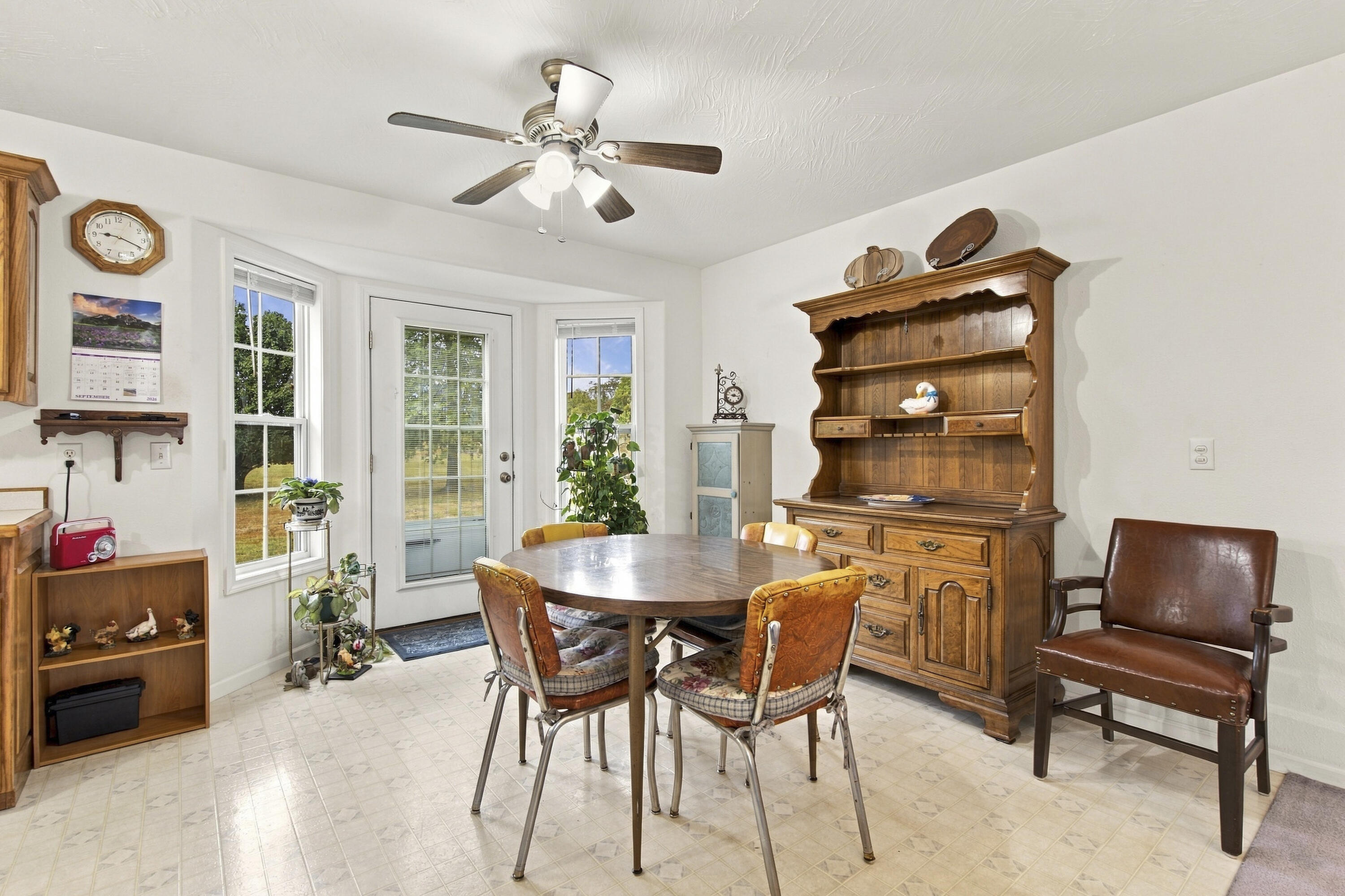 5109 South 163rd Road Bolivar, MO 65613 - Photo 8 of 41 Dining area