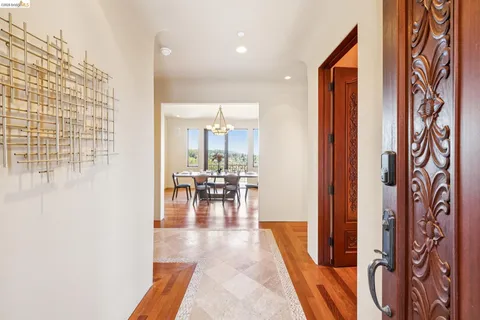 $2,475,000 | 6611 Elverton Drive, Oakland, CA 94611
