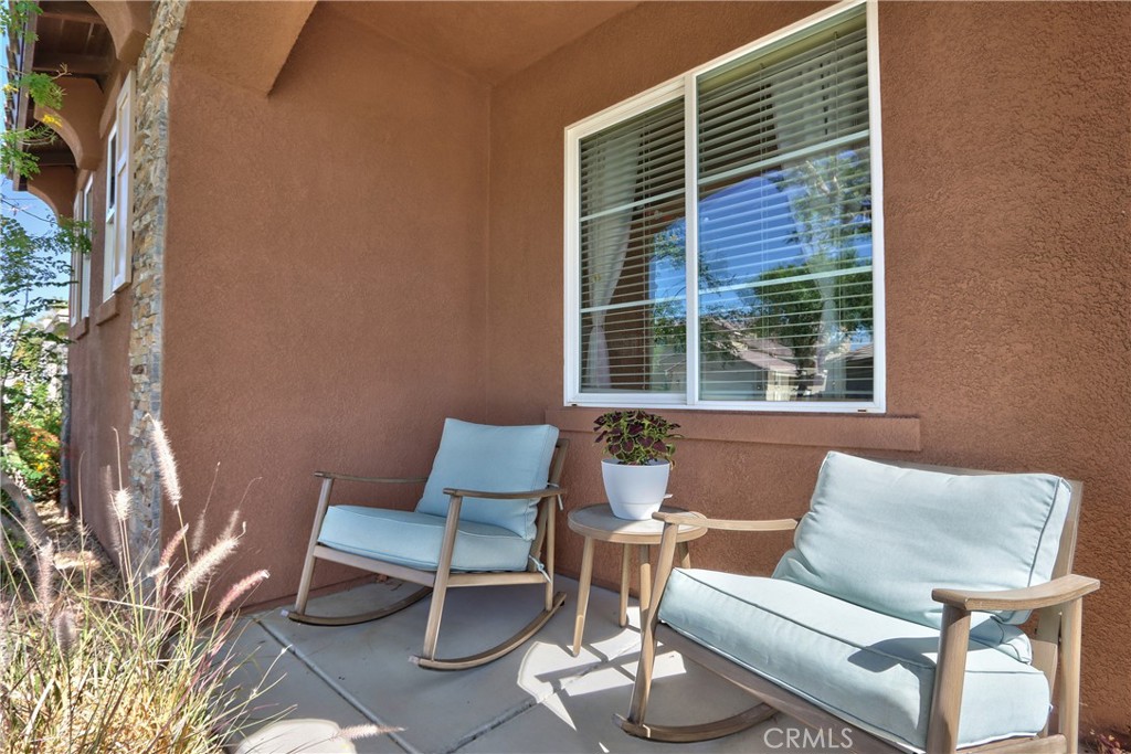 84692 Pavone Way Indio, CA 92203 - Photo 5 of 70 Front sitting area