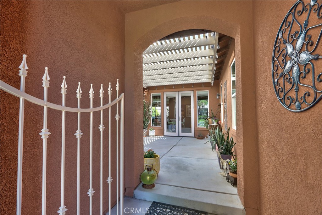 84692 Pavone Way Indio, CA 92203 - Photo 8 of 70 Courtyard entry