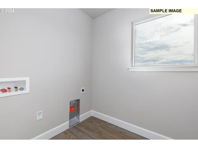 a view of backyard of house