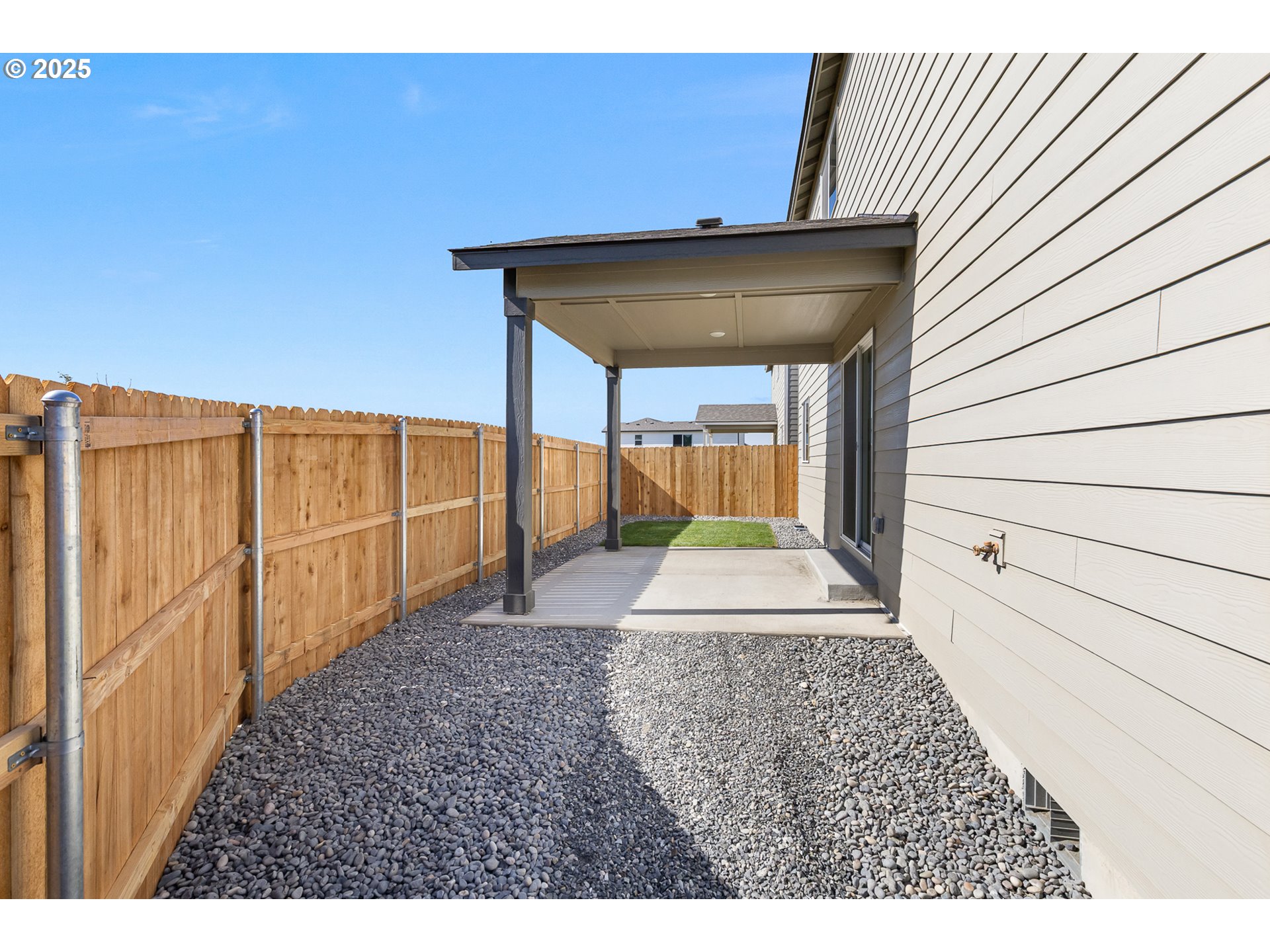 1734 Northeast 9th Street Hermiston, OR 97838 - Photo 29 of 31 a view of outdoor space