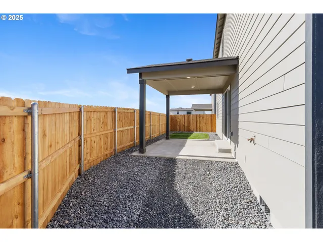 $389,997 | 1734 Northeast 9th Street, Hermiston, OR 97838