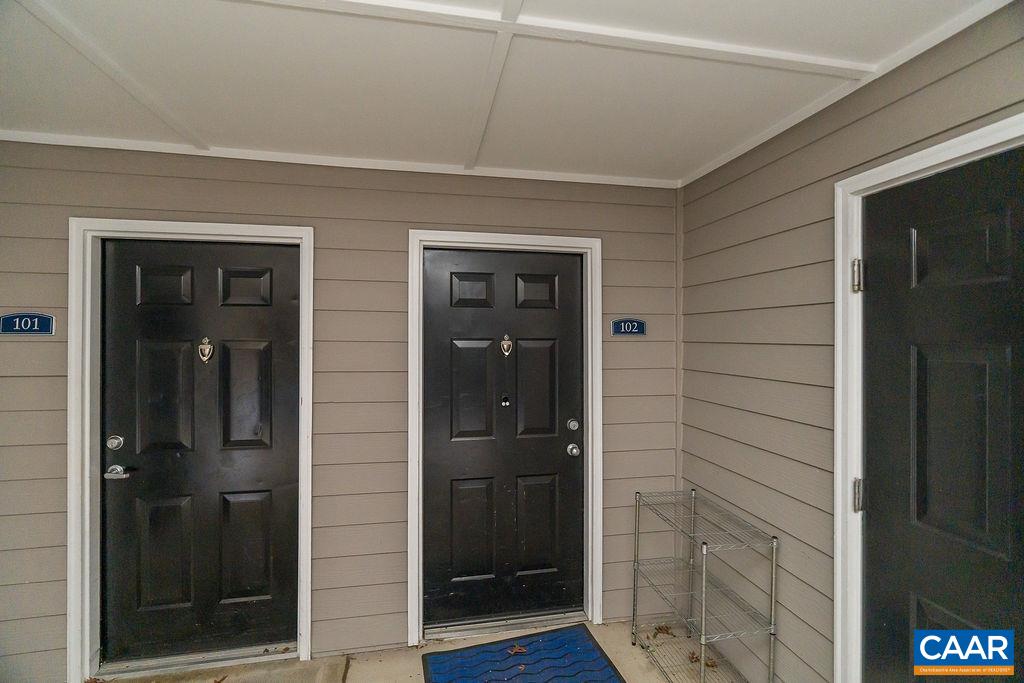 725 Denali Way, Unit 102 Charlottesville, VA 22903 - Photo 2 of 18